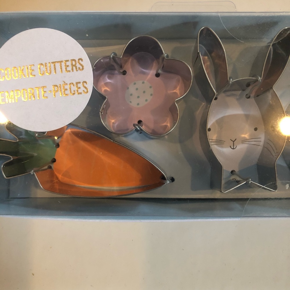Meri Meri Cookie Cutter Set 5 Mini Spring Bunny - Picture 4 of 4